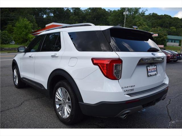 Photo of 2022 White Ford Explorer