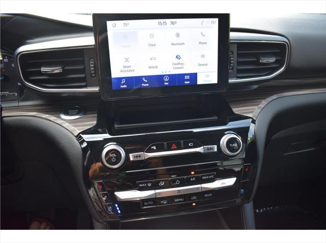 Photo of 2022 White Ford Explorer
