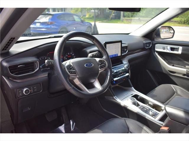 Photo of 2022 White Ford Explorer