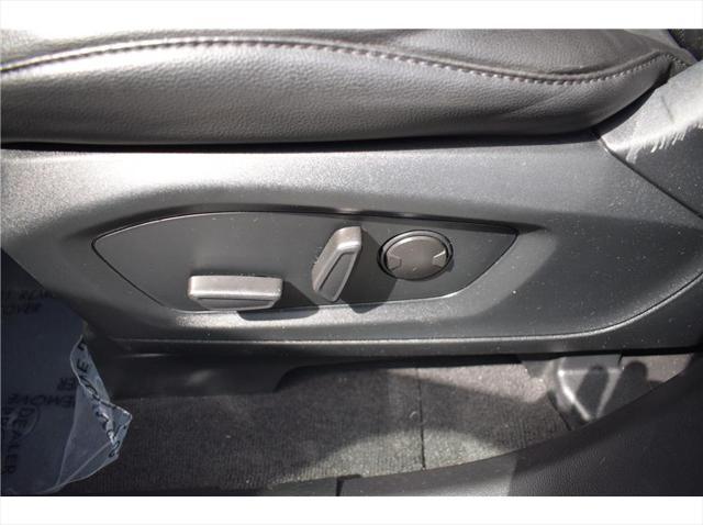 Photo of 2022 White Ford Explorer