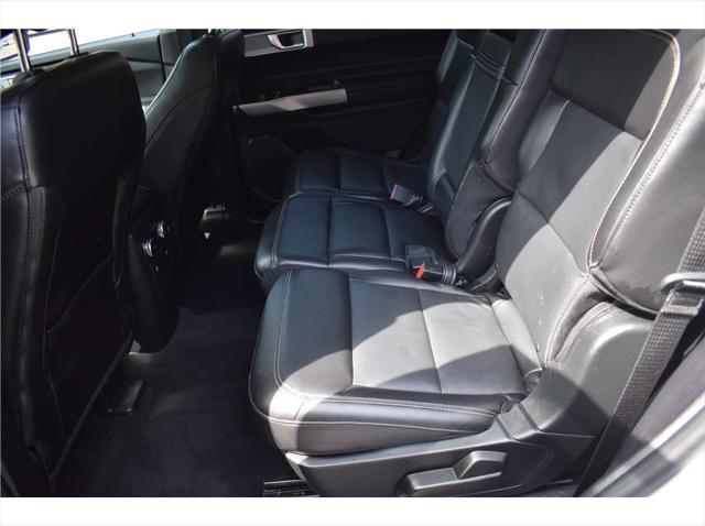Photo of 2022 White Ford Explorer