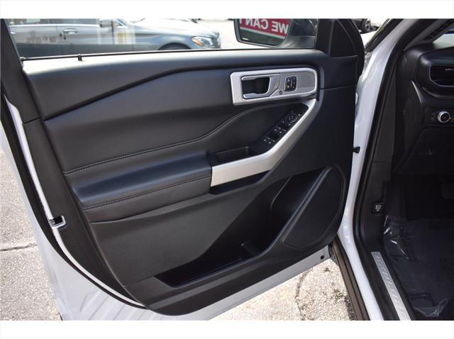 Photo of 2022 White Ford Explorer