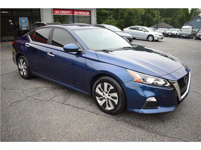 Photo of 2020 Deep Blue Pearl Nissan Altima
