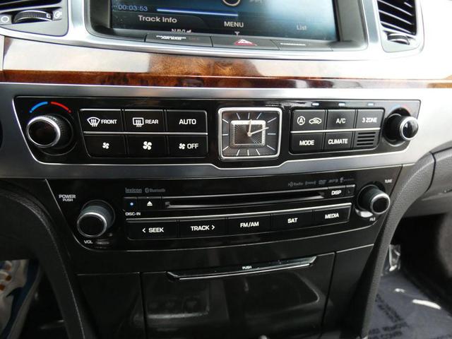 Photo of 2016 Parisian Gray Hyundai Equus