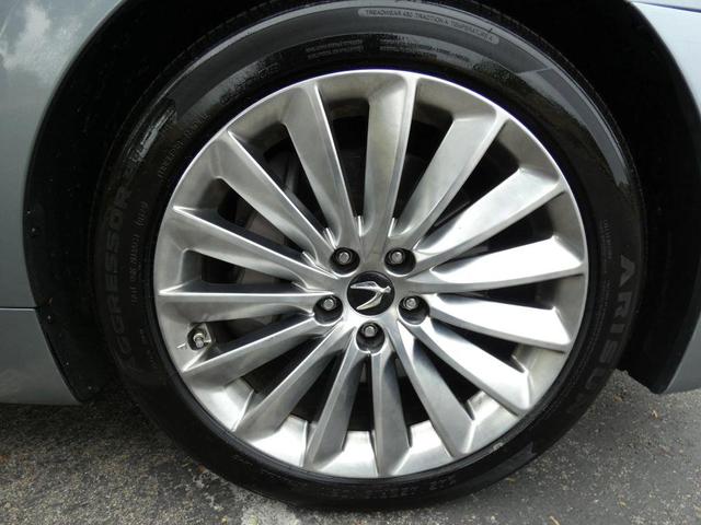 Photo of 2016 Parisian Gray Hyundai Equus