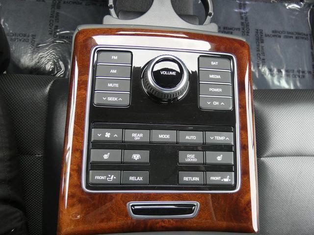 Photo of 2016 Parisian Gray Hyundai Equus