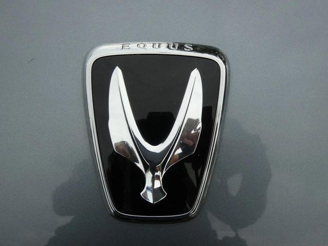 Photo of 2016 Parisian Gray Hyundai Equus