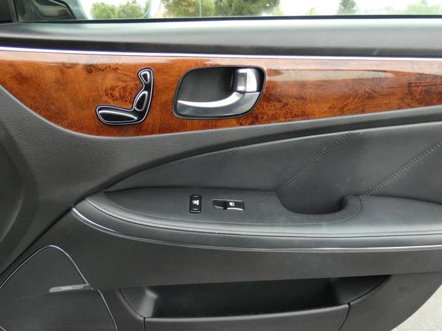 Photo of 2016 Parisian Gray Hyundai Equus