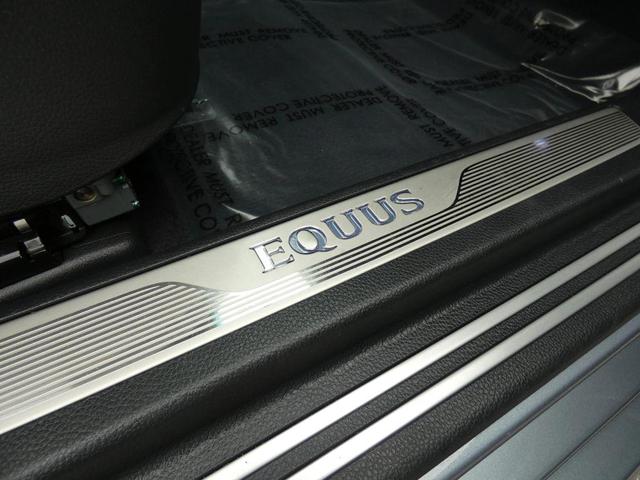 Photo of 2016 Parisian Gray Hyundai Equus
