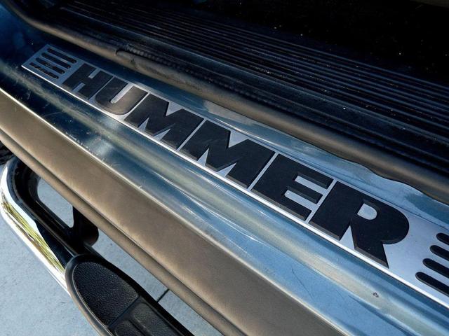 Photo of 2005 Pewter Metallic Hummer H2