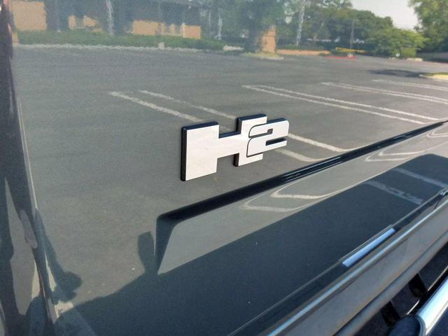 Photo of 2005 Pewter Metallic Hummer H2
