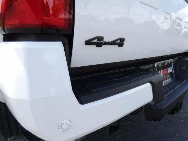 Photo of 2025 Ice Cap Toyota Tacoma