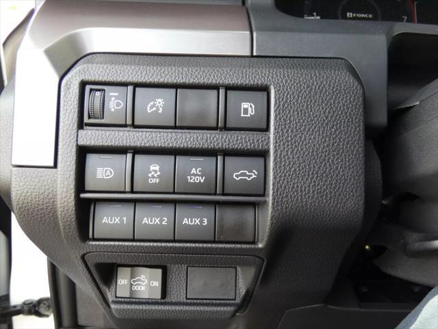 Photo of 2025 Ice Cap Toyota Tacoma