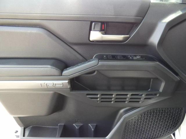 Photo of 2025 Ice Cap Toyota Tacoma