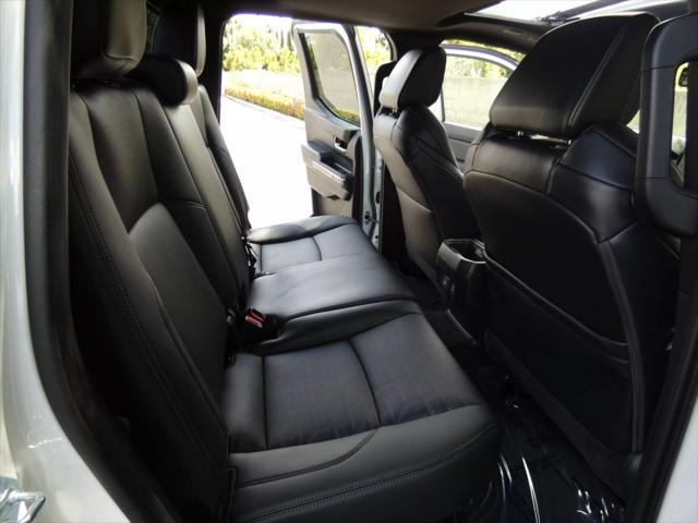 Photo of 2025 Ice Cap Toyota Tacoma