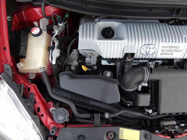 Photo of 2015 Barcelona Red Metallic Toyota Prius