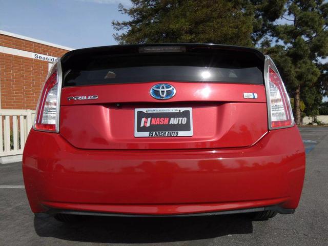 Photo of 2015 Barcelona Red Metallic Toyota Prius