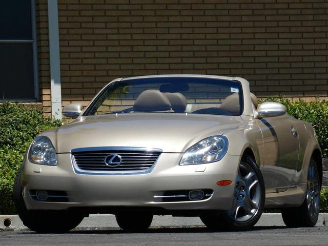 Photo of 2008 Gold Lexus SC 430