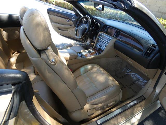 Photo of 2008 Gold Lexus SC 430