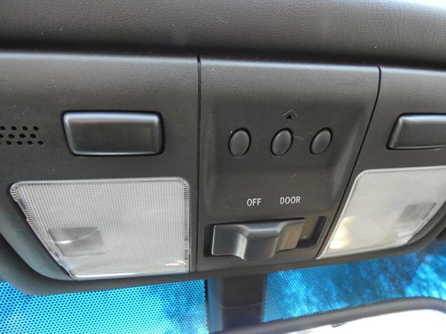 Photo of 2008 Gold Lexus SC 430