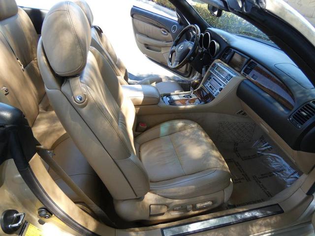 Photo of 2008 Gold Lexus SC 430