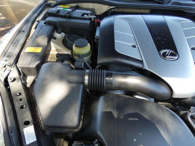 Photo of 2008 Gold Lexus SC 430