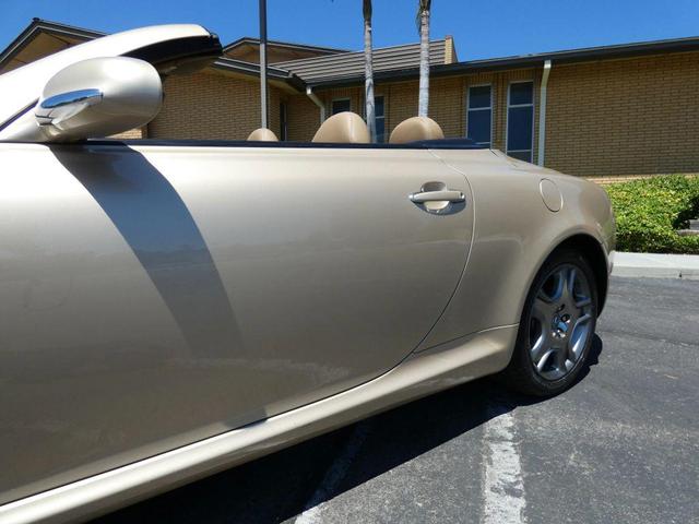 Photo of 2008 Gold Lexus SC 430