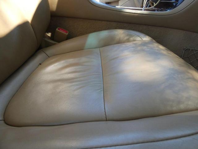 Photo of 2008 Gold Lexus SC 430