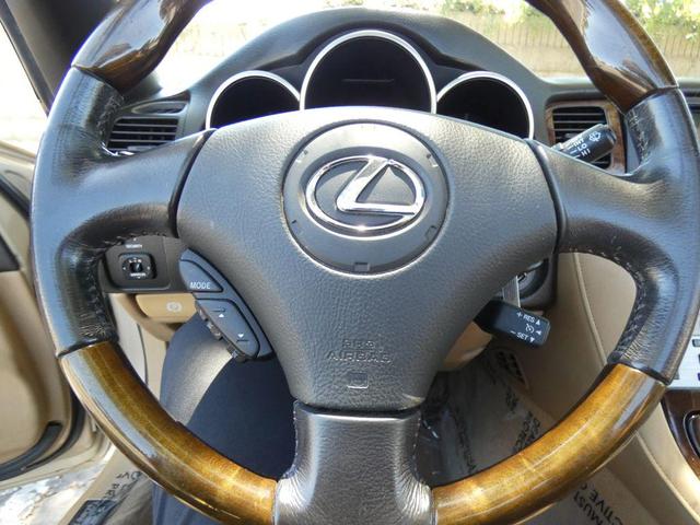 Photo of 2008 Gold Lexus SC 430