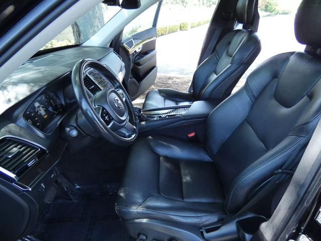 Photo of 2018 Onyx Black Metallic Volvo XC90