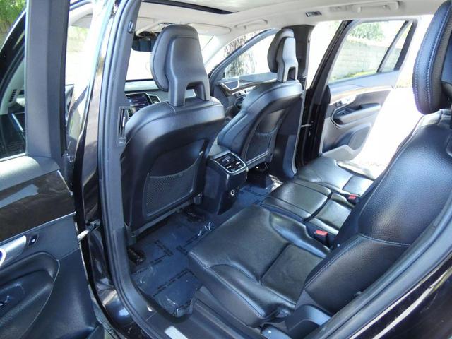 Photo of 2018 Onyx Black Metallic Volvo XC90
