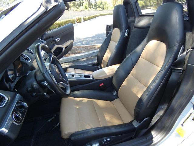 Photo of 2019 White Porsche 718 Boxster