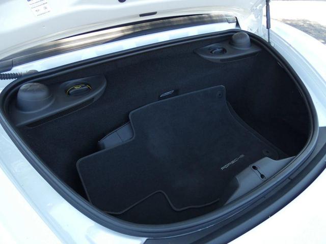 Photo of 2019 White Porsche 718 Boxster