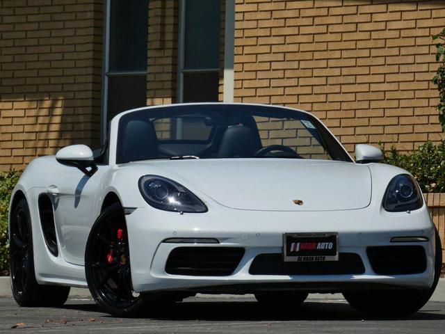 Photo of 2019 White Porsche 718 Boxster