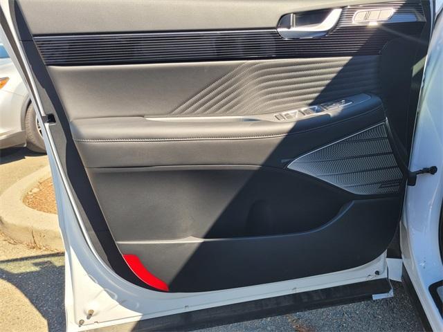 Photo of 2025 Hyper White Hyundai PALISADE