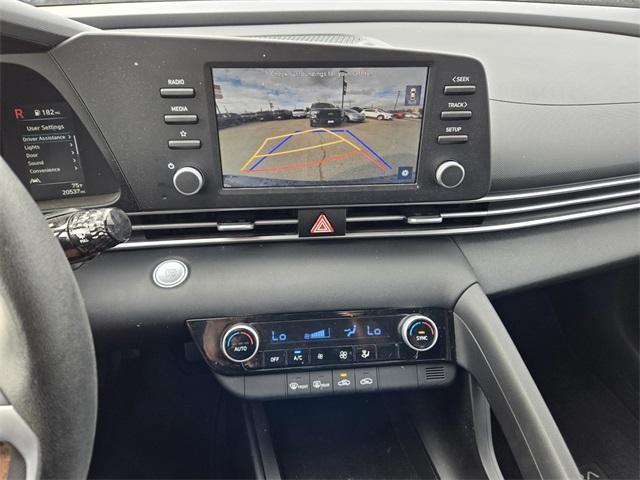 Photo of 2023 Phantom Black Hyundai ELANTRA