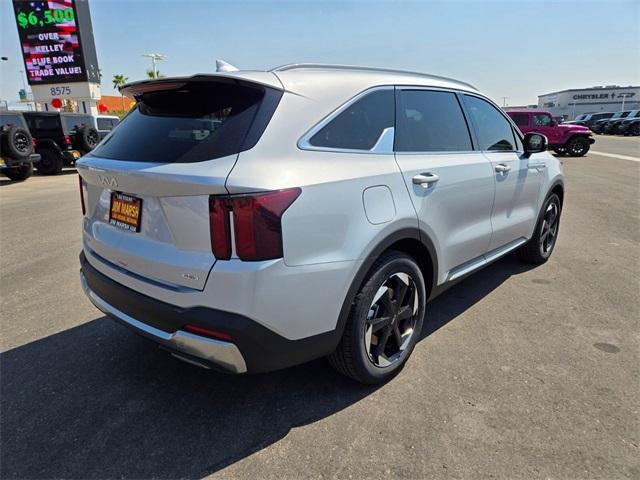 Photo of 2025 Silky Silver Kia Sorento Plug-In Hybrid