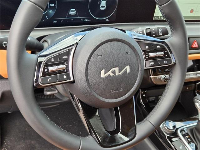 Photo of 2025 Gravity Gray Kia Seltos