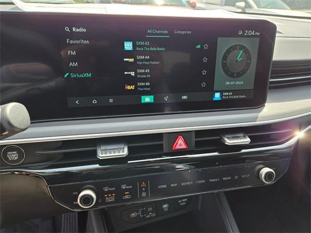 Photo of 2025 Snow White Pearl Kia K5