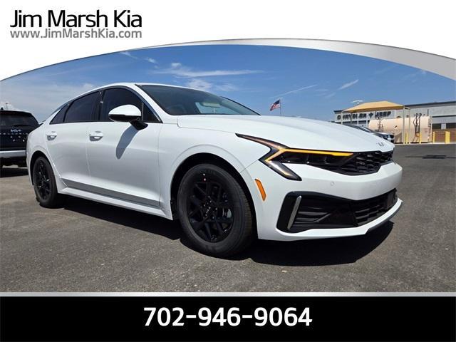 Photo of 2025 Snow White Pearl Kia K5