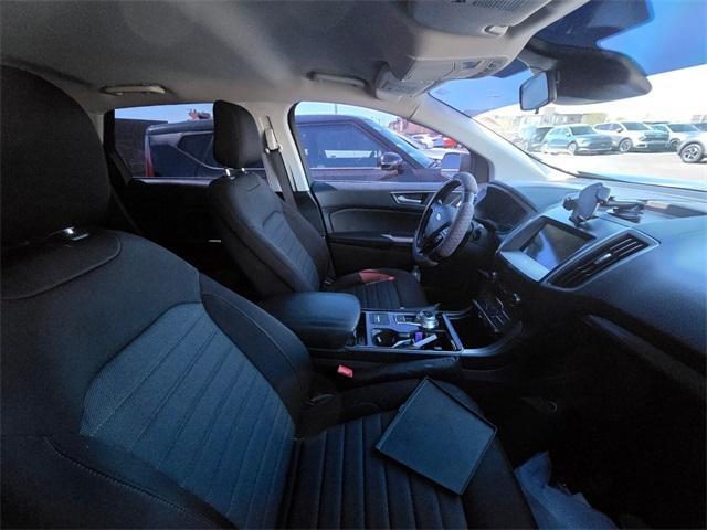 Photo of 2020 Blue Ford Edge