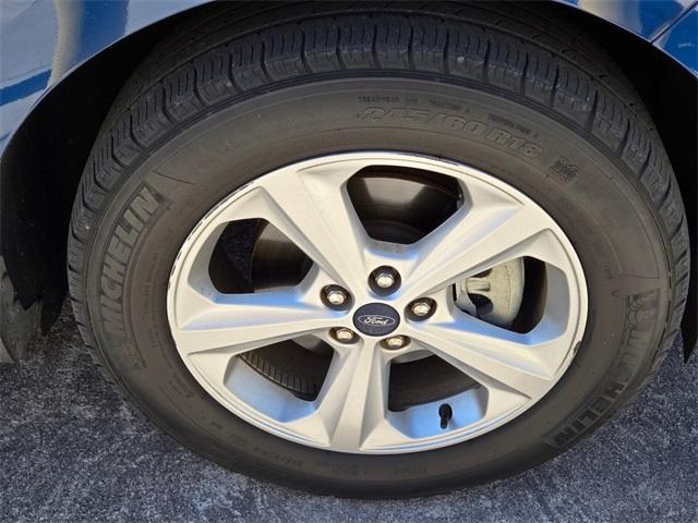 Photo of 2020 Blue Ford Edge