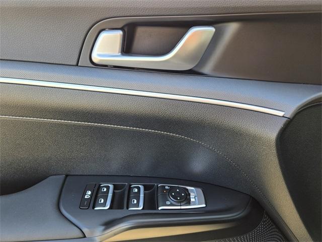 Photo of 2026 Aurora Black Kia K5