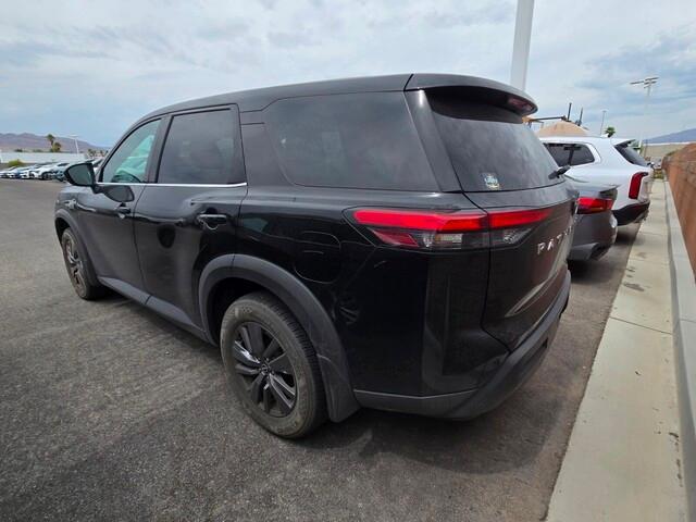 Photo of 2024 Black Nissan Pathfinder