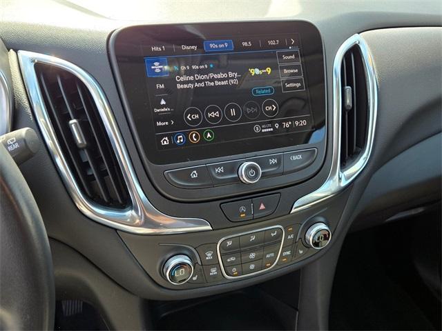 Photo of 2022 Mosaic Black Metallic Chevrolet Equinox