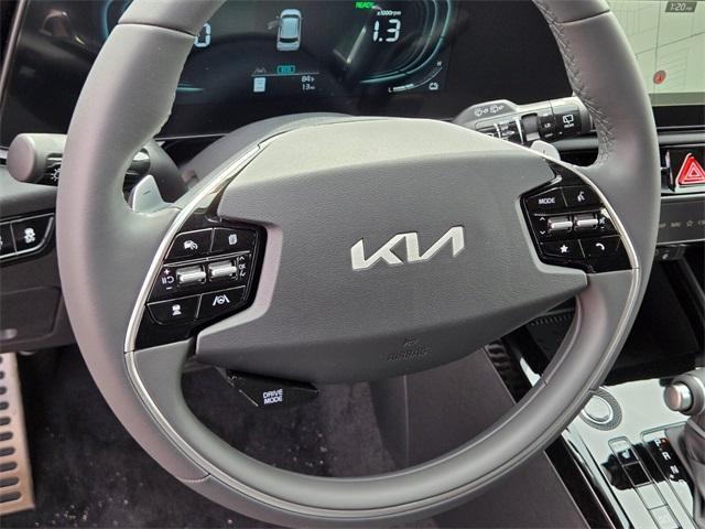 Photo of 2025 Mineral Blue Kia Niro