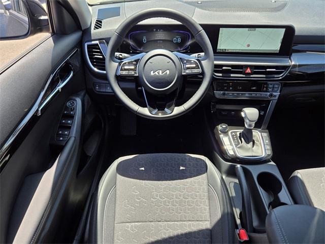 Photo of 2025 Fusion Orange Kia Seltos