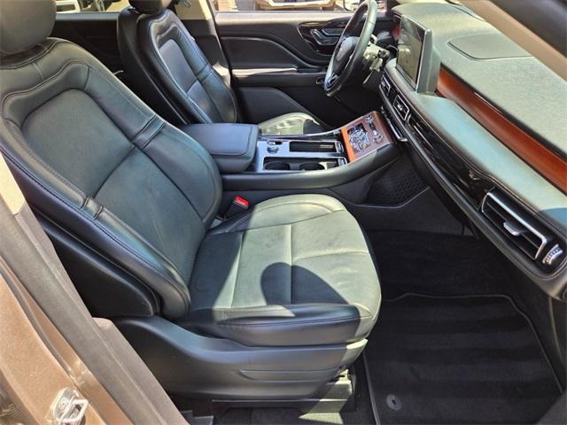 Photo of 2020 Mocha Lincoln Aviator