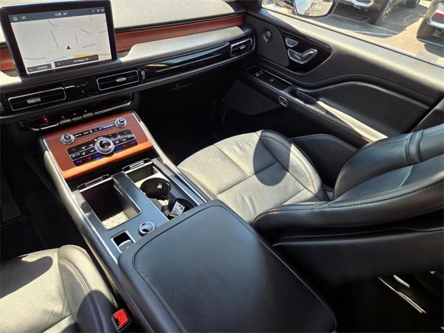 Photo of 2020 Mocha Lincoln Aviator