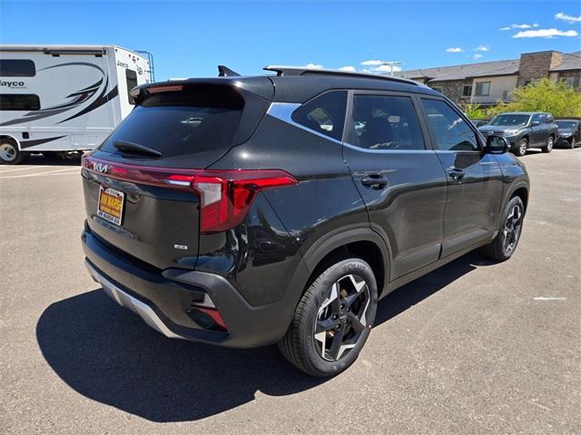Photo of 2025 Fusion Orange Kia Seltos